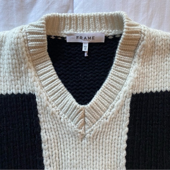 Frame Checkered Sleeveless Sweater Vest - Picture 4 of 6